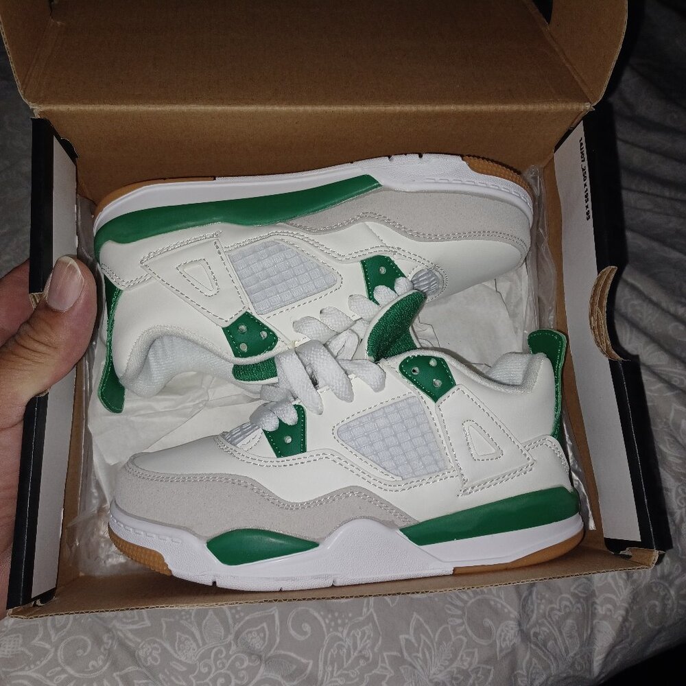 Little Kids Jordan 4